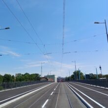 Die Elisabethenbrücke in Halle ist, nun seit Sommer diesen Jahres, wieder für den Verkehr freigegeben worden. Vorausgegangen ist ein aufwändiger Neubau der Brücke.